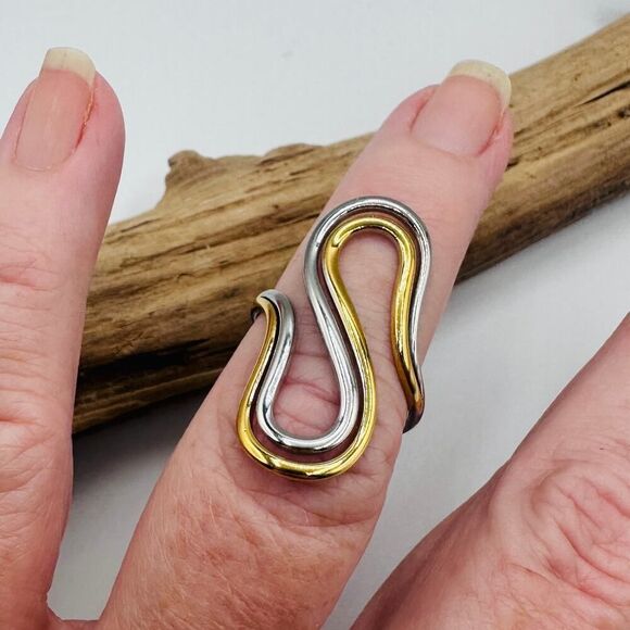 Two-Tone Abstract Ring-18K Gold & Silver-Adjustable - Picture 3 of 7